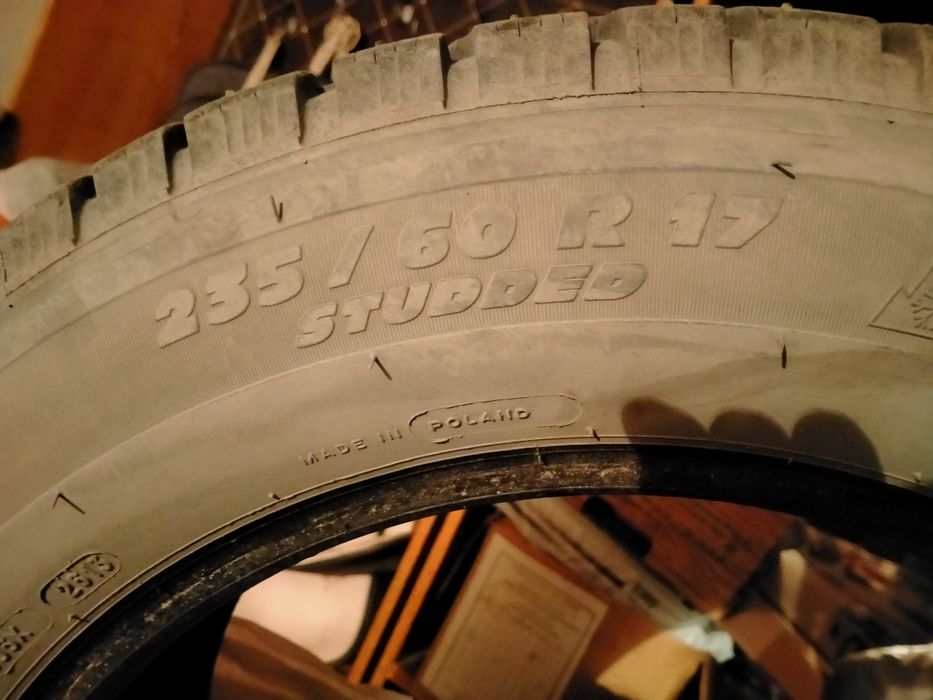 Продам шины зимние