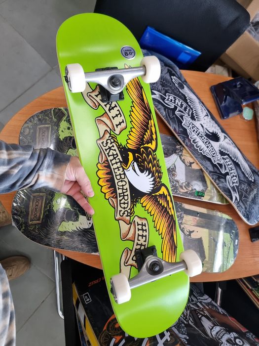 Готов скейтборд Antihero 8.0