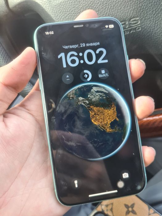 Айфон 11 64/81 продам