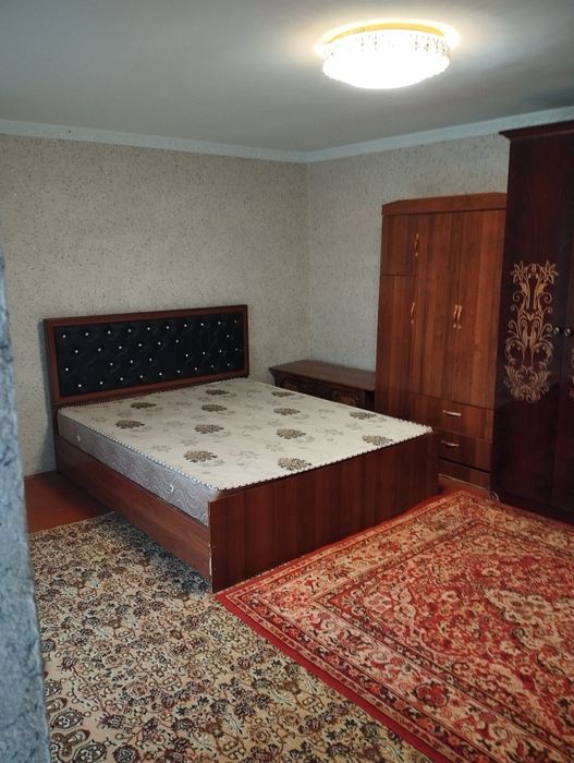 Ижарага ховли еш оилага.шароит яхши узок муддатга Склад цех ишлатса бу