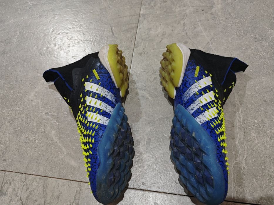 Сороконожки adidas predator