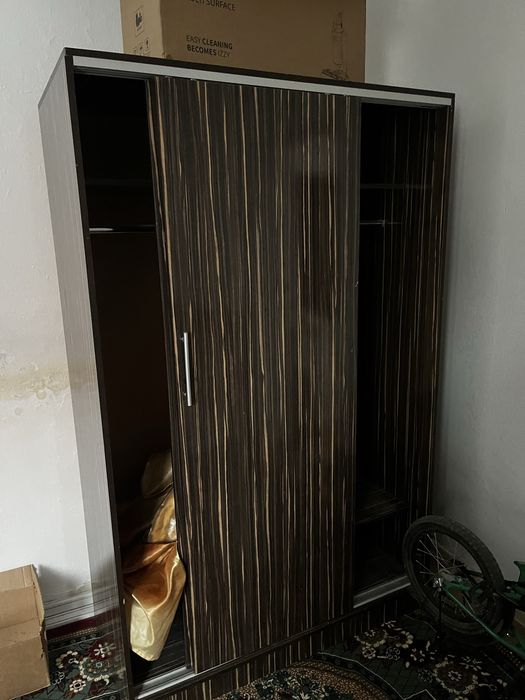 Продаеться шкафф