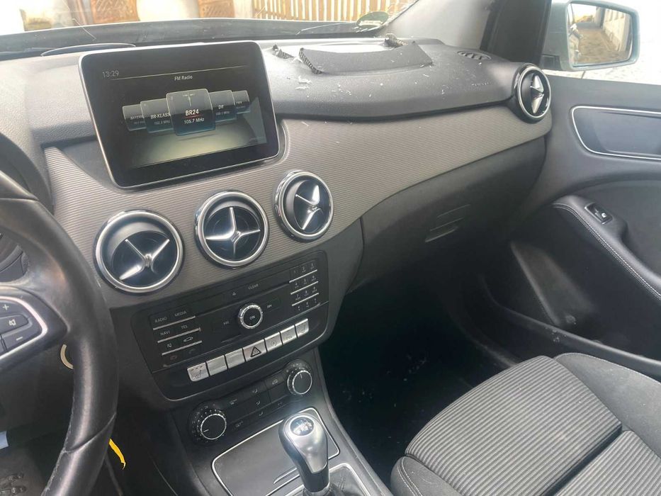 На части! Mercedes B180 2016 W246 FACELIFT