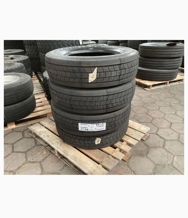 255/70/22.5 Goodyear