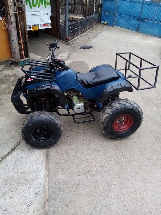 Vând sau schimb atv