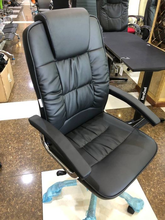 Офисное кресло для руководителей