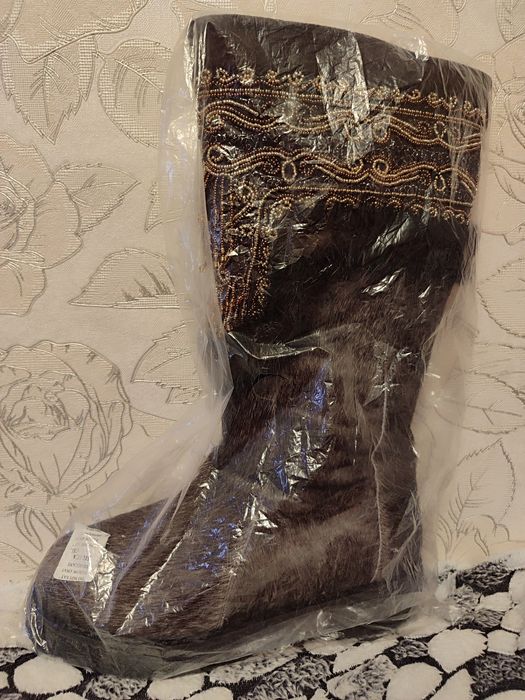 Продам новые Унты 40 размер