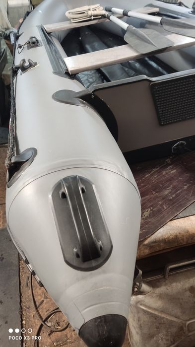 Лодка ПВХ длина 330.