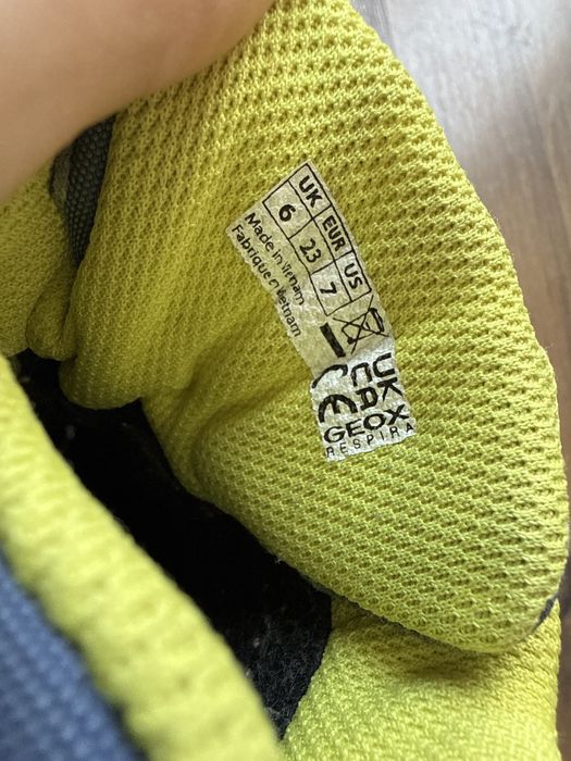 Ботуши Geox 23 номер