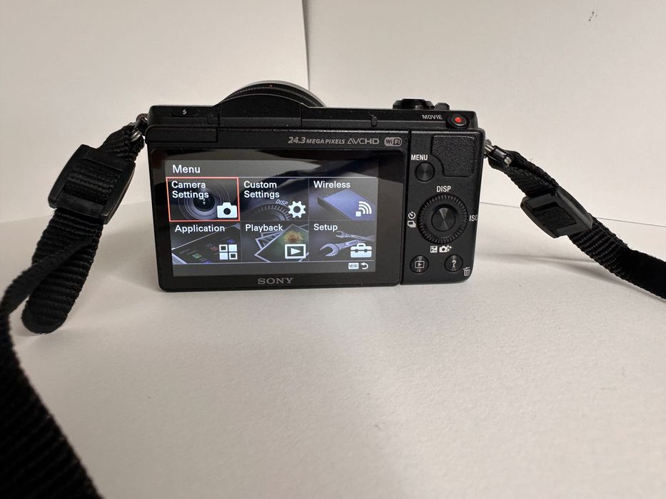 Sony a5100 пълен комплект