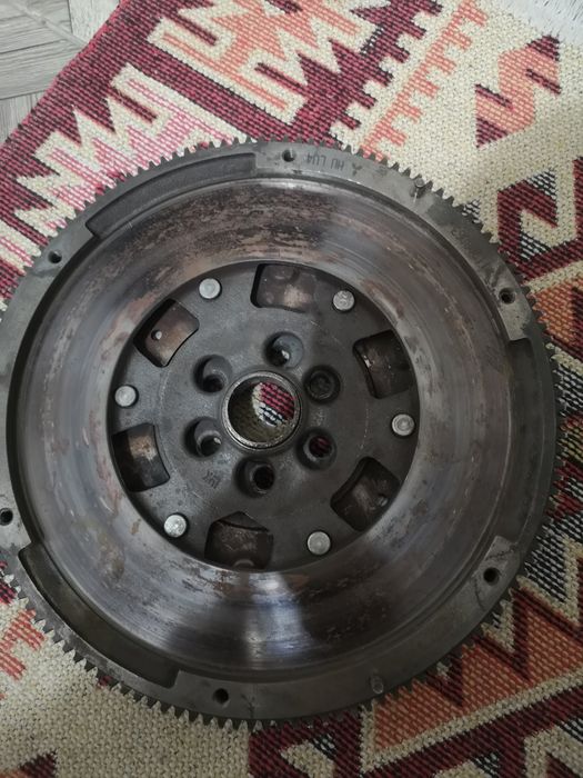 Двухмассовый маховик