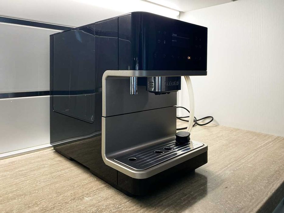 Expresor Miele CM6360 – defect F74, ideal pentru reparat sau piese