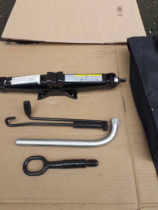 Cric,cheie roti VW Passat B8,Arteon,Touran, SKODA Superb,Octavia, SEAT
