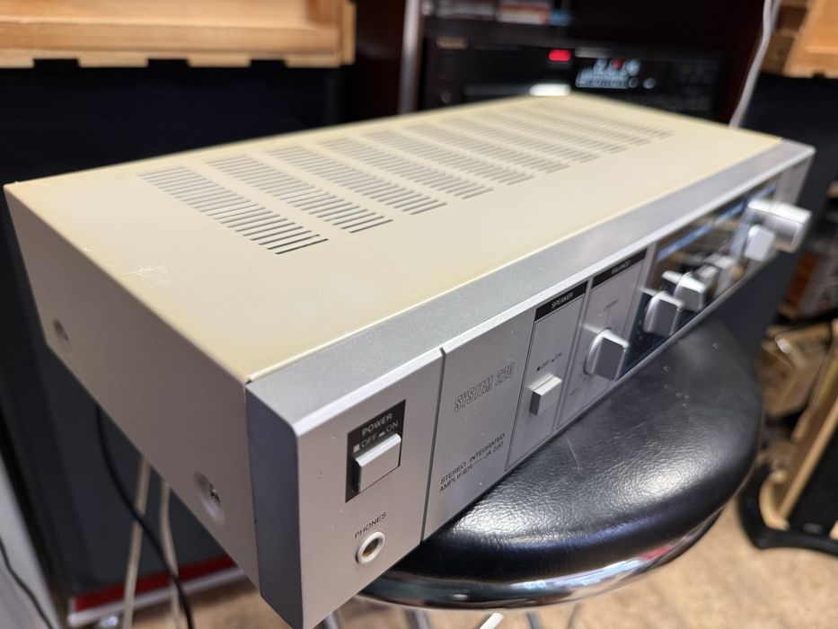 Sanyo JA system 220 Stereo integrated amplifier