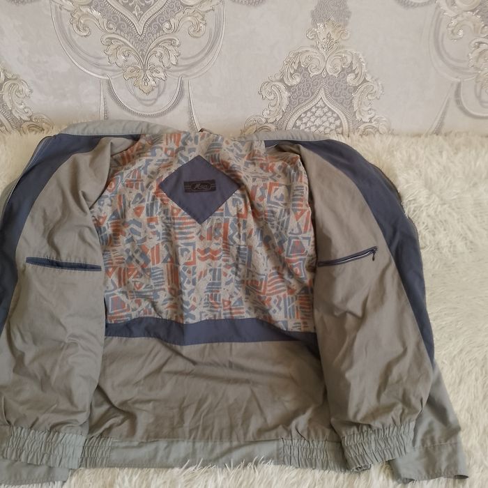 Ветровка мужская. Размер54.