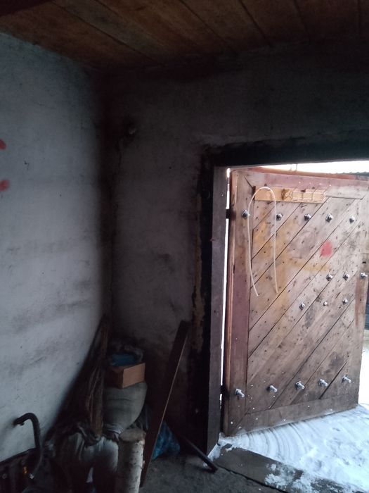 Продам гараж  п. Новодолинка