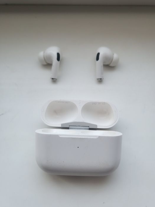Apple air pods pro dubai