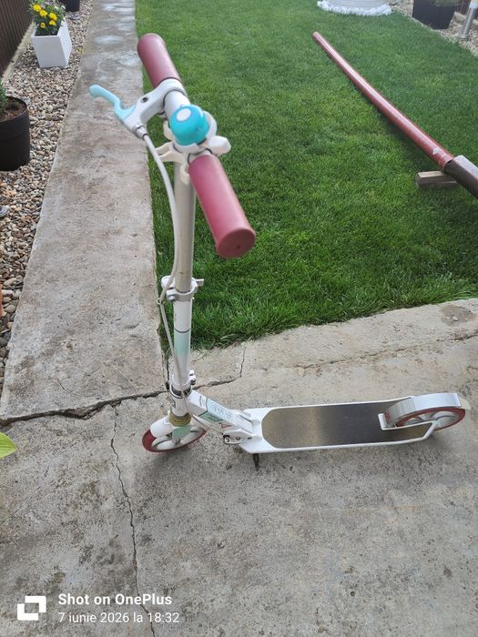 Trotinetă Oxelo MID 9 pliabilă, roți 175 mm, frână ghidon, suspensie
