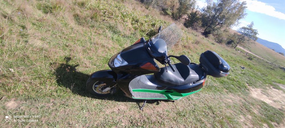 Honda scuter 250 ccm