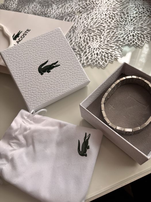 Bratara LACOSTE barbati, nou nouta, cu toate accesoriile