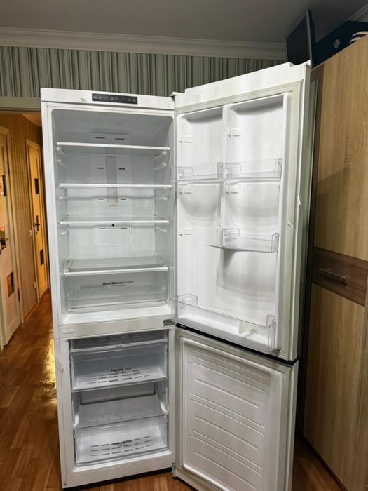 Продажа б/у Холодильника LG