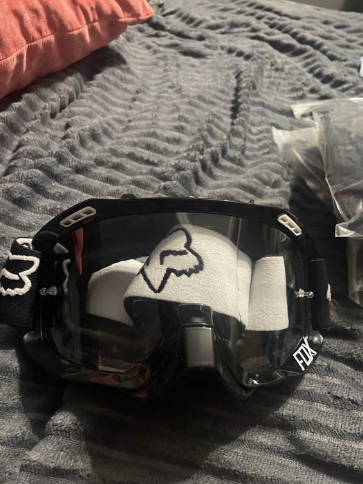 Продам очки и перчатки FOX