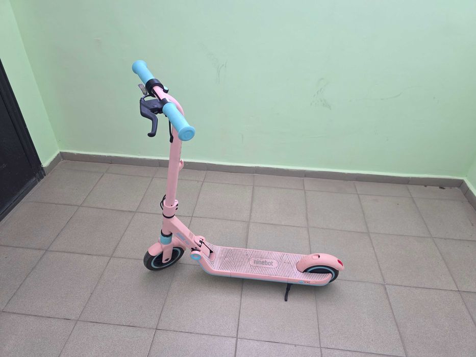 Детский электрический самокат