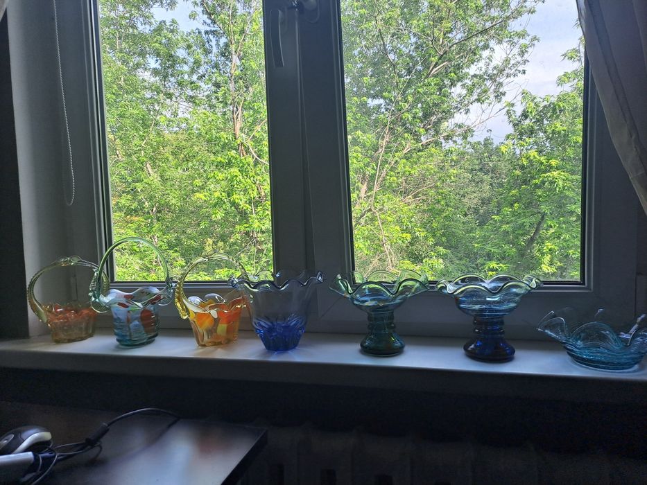 Вазы. Корзинка. Графин. Конфетница.  Цветное стекло. Тяжёлая. Раритет.