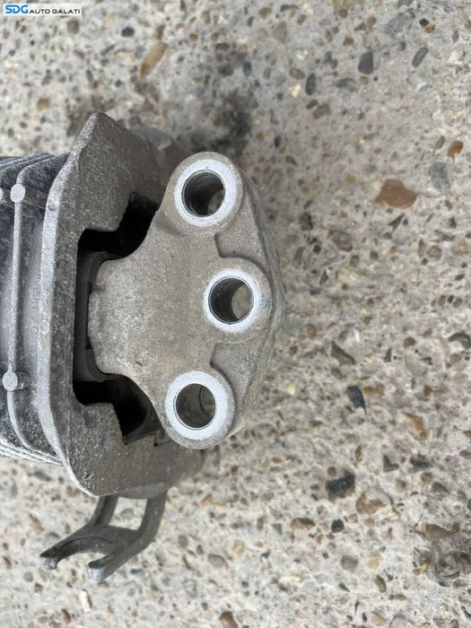 Suport Tampon Dreapta Motor Opel Astra J 1.6 CDTI 2009 - 2015 Cod 13346761 [C7360]