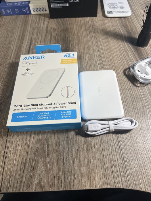 Anker Nano Power bank (5k,MagGo,Slim) с гаранция