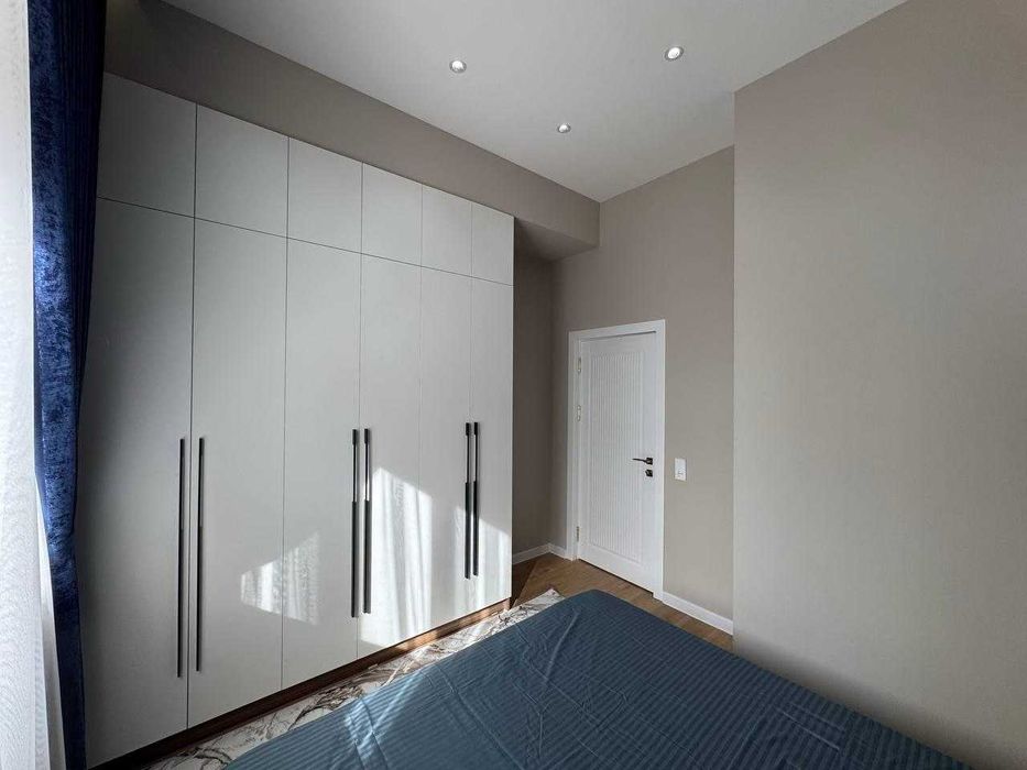 озод шарка  3 хона квартира сотлади