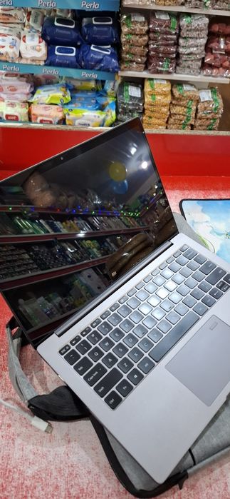 Noutbuk MI ideal holatda