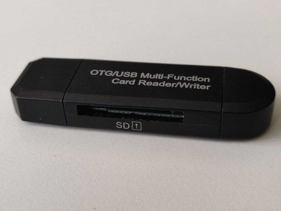 Четец за SD / micro SD карта, Card Reader за телефон или компютър