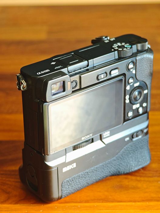 Фотоапарат Sony a6100 + кит обектив