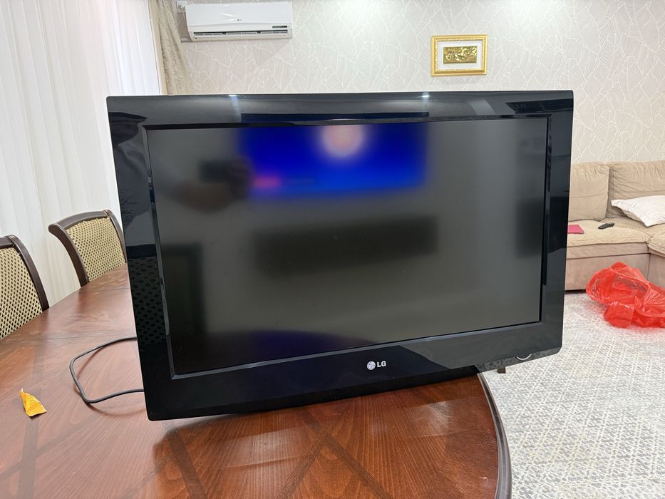 Продам телевизор LG 45 дюймов