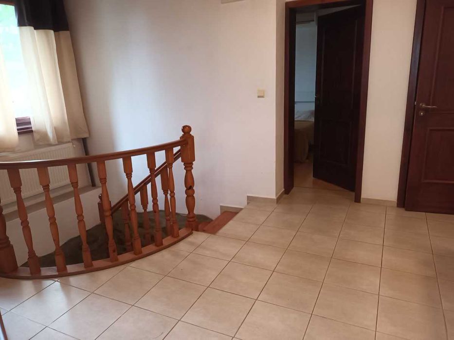 Къща 130м2, 3 спални, двор 1600м2, басейн,гараж 180000 евро,Горен Чифлик
