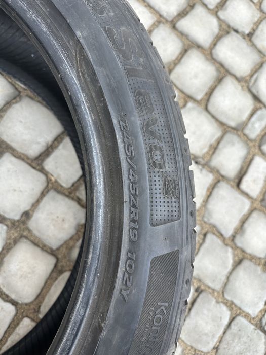 245/45/19 новые 2 шт hankook