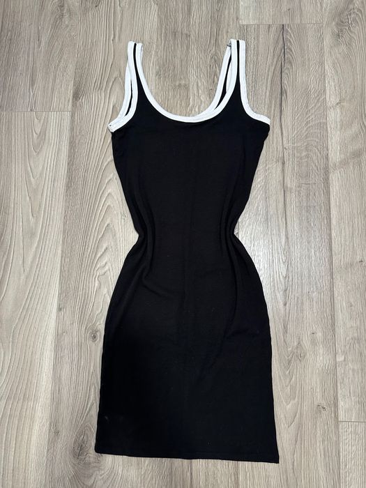 Rochie neagră mulată Zara mărime S