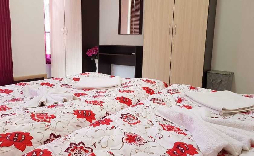 Дава се под наем Тристаен апартамент в Бургас, Лазур - 80 кв.м за 300 € - Снимка #12