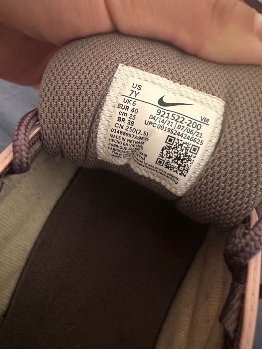 Маратонки Nike размер 40