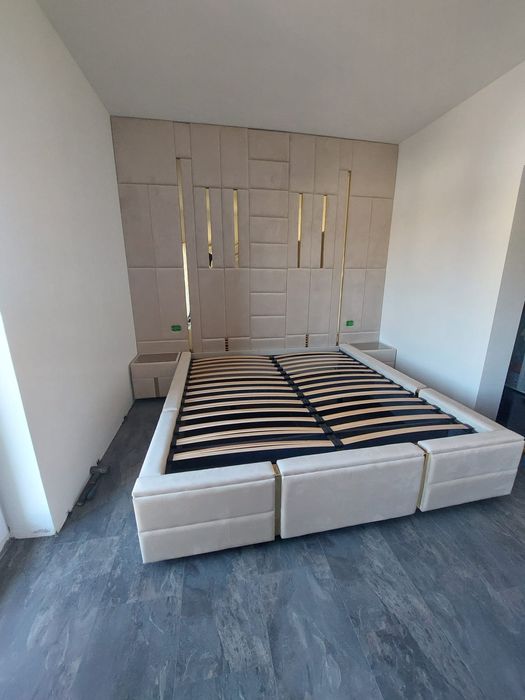 Paturi Tapitate la COMANDĂ