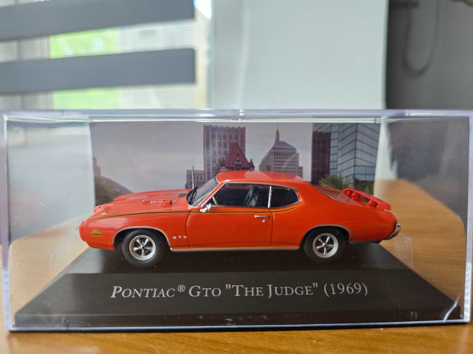 Machete americane 1/43