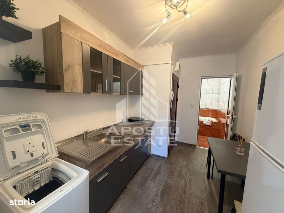 Garsoniera de vanzare, renovata , Zona Lipovei