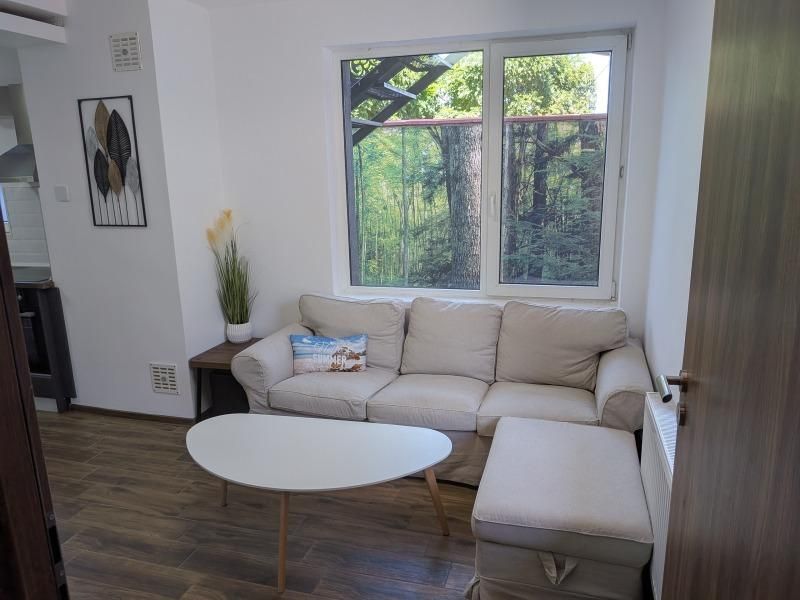 Дава се под наем Етаж от къща в София, Илиянци - 90 кв.м за 713.49 € - Снимка #1