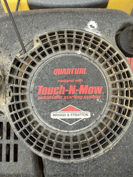 Masina tuns iarba benzina - Motor Briggs &Stratton