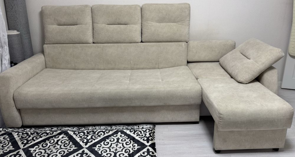 Угловой диван. Раскладывающий.