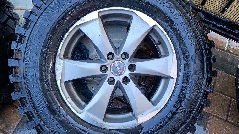 Jante 17"  nissan navara/pathfinder