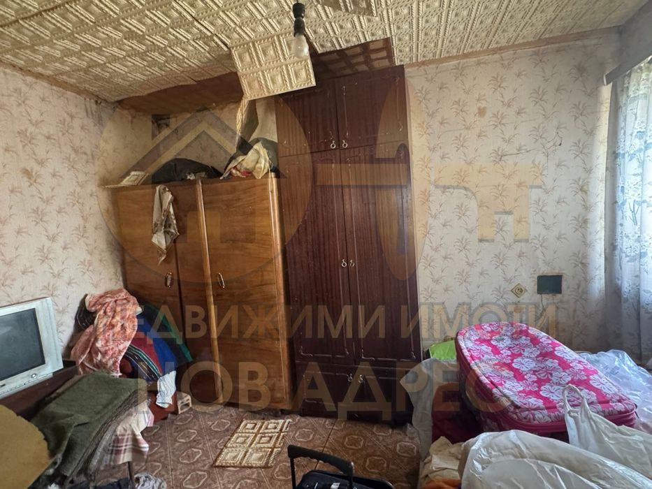 Самостоятелна Тухлена Къща Кв. Въбел , 1240 кв.м.