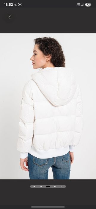 Бяло пухено яке размер S