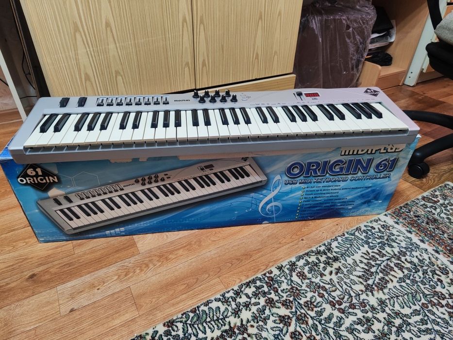 MIDI-клавиатура Midiplus Origin 61 — в отличном состоянии